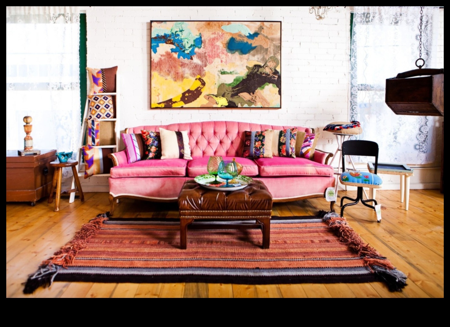Ce culori și modele funcționează cel mai bine pentru decorarea casei boeme?
